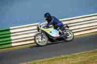 Vintage-motorcycle-club;eventdigitalimages;mallory-park;mallory-park-trackday-photographs;no-limits-trackdays;peter-wileman-photography;trackday-digital-images;trackday-photos;vmcc-festival-1000-bikes-photographs